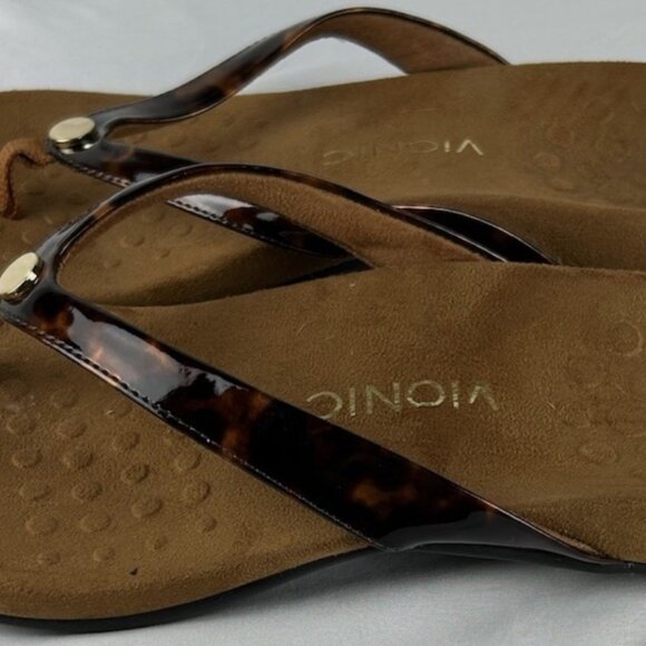 Unworn Vionic Mona Brown Tortoise Shell Print Leather Thongs Flip Flops Sz 10 - Picture 2 of 6